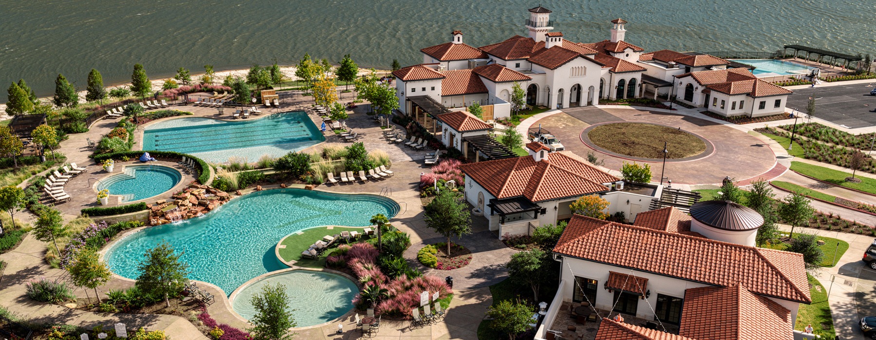 The Linden's Resort-Style Pool