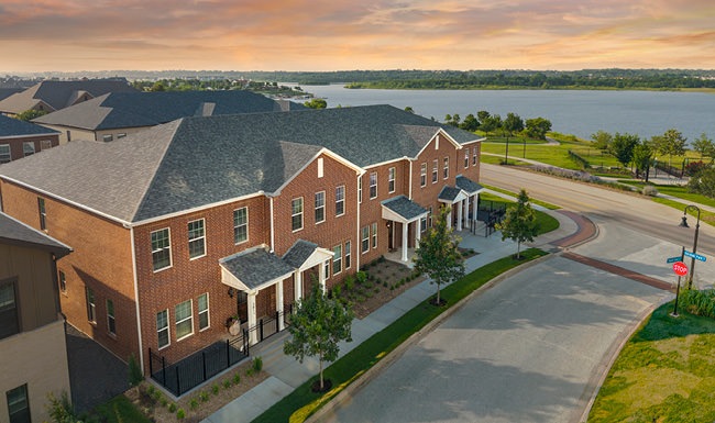 townhomes near lake